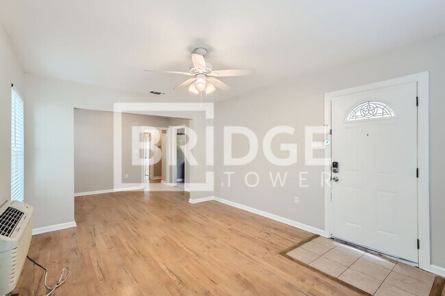 Foto del edificio - 224 E Boyd St