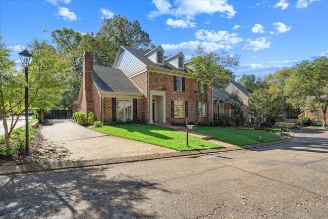 Building Photo - 7215 Plantation Cir