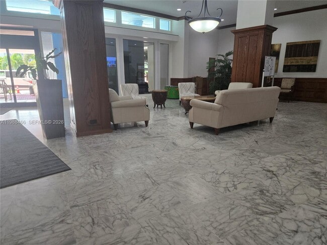 Building Photo - 3505 S Ocean Dr