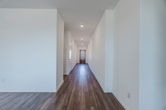 Foto del edificio - 2529 Starwater Dr