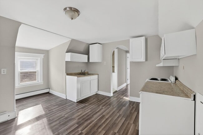 Building Photo - 107 Brown Pl