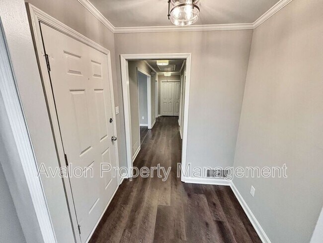 Building Photo - 1840 Cooper Lake Dr SE
