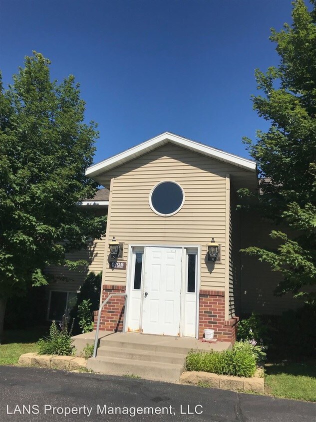 Foto principal - 8708 Main Ave