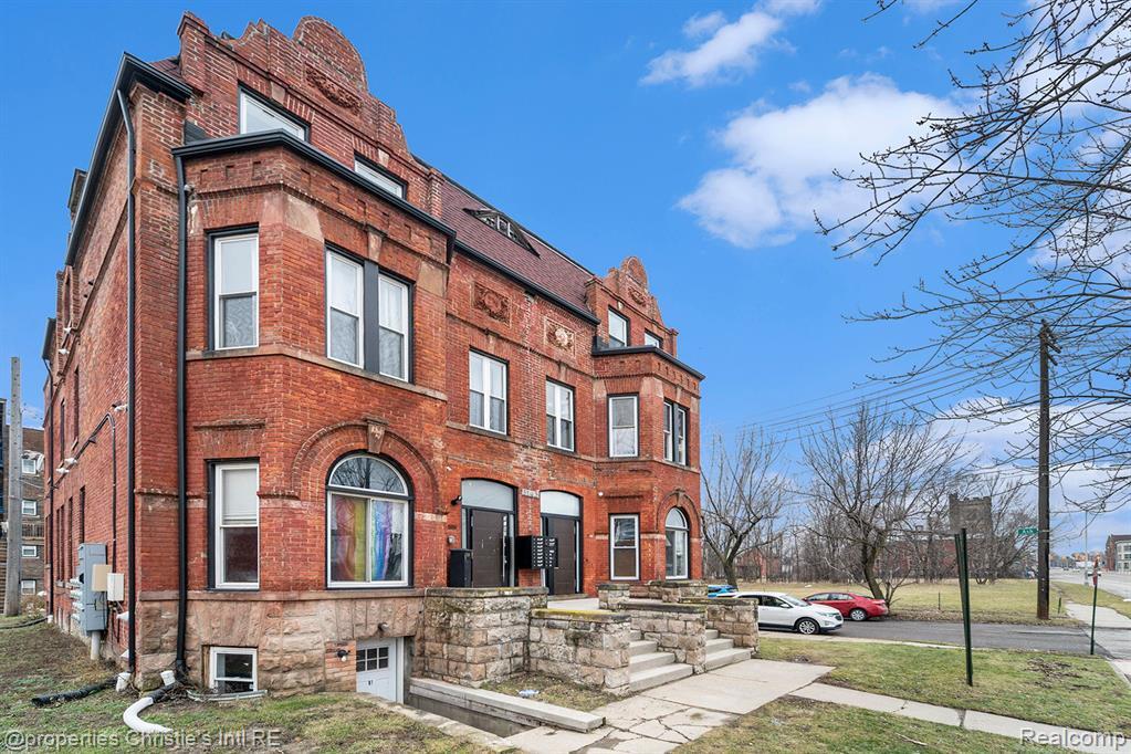 Foto principal - 3143 Trumbull St