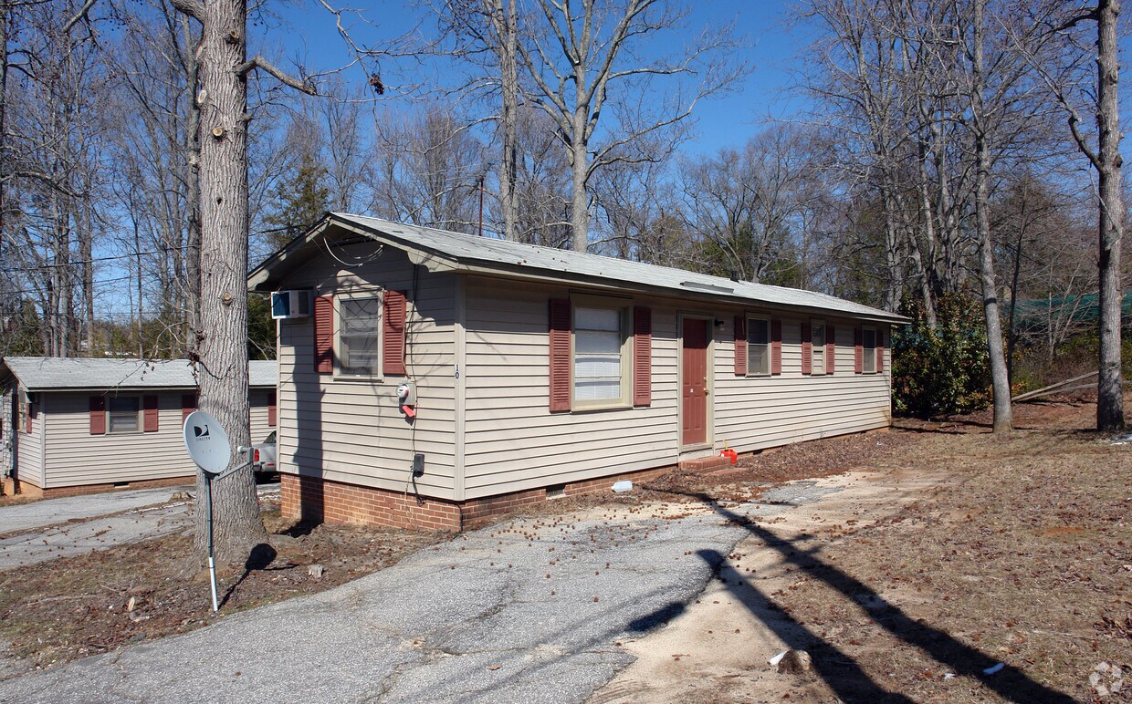 Primary Photo - 100 Feldman Dr