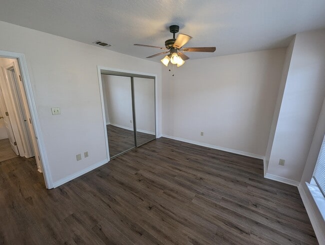 Building Photo - 509 Rush Park Cir