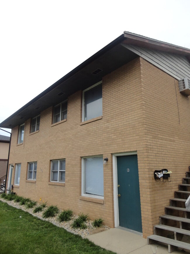 Building Photo - 204 E Taylor St