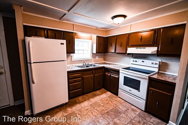 Building Photo - 3 br, 1.5 bath House - 120 Woodway Dr