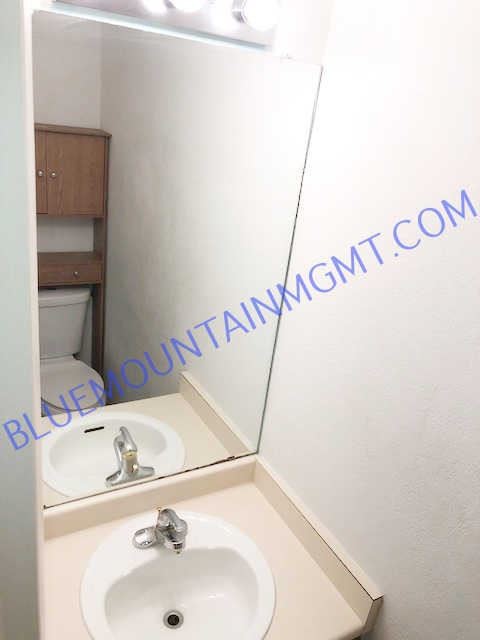 Building Photo - 2 br, 1.5 bath House - 3445 Rebecca Lane #D
