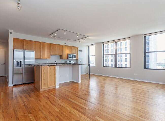 Foto del edificio - 330 N Jefferson St