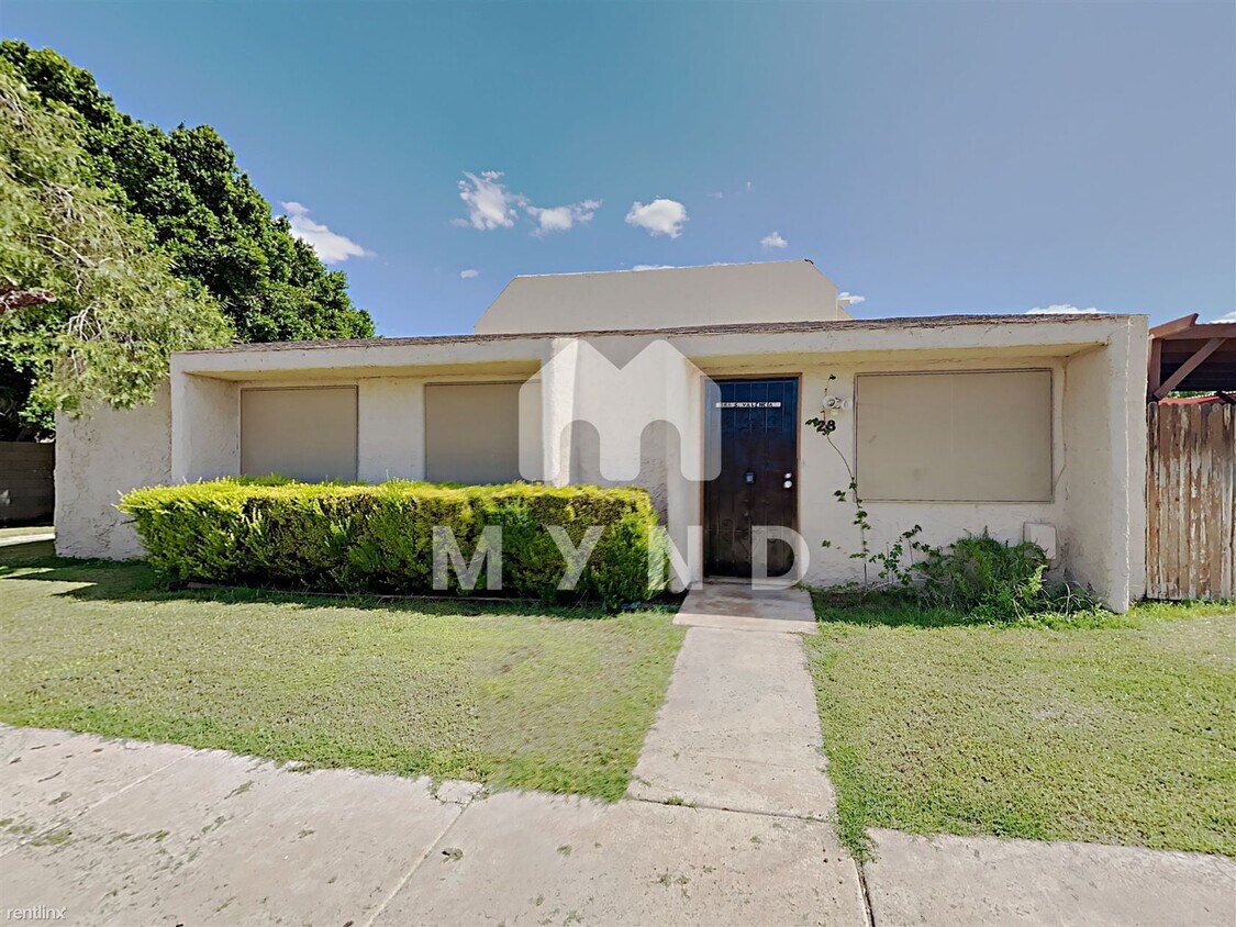 Primary Photo - 3 br, 1.5 bath Townhome - 944 S Valencia U...