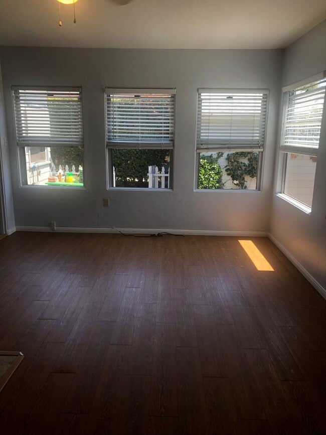 Foto del edificio - 272 Landis Ave