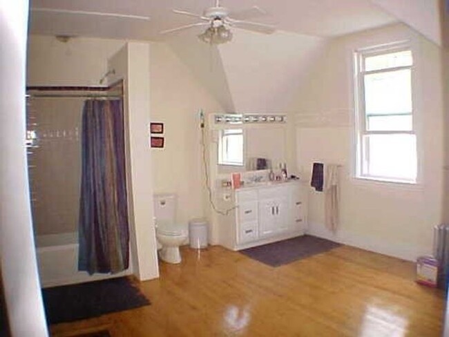 Building Photo - 175 Amory St
