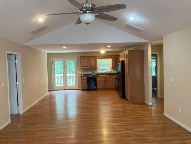 Foto del edificio - 142 Cedar Springs Ln