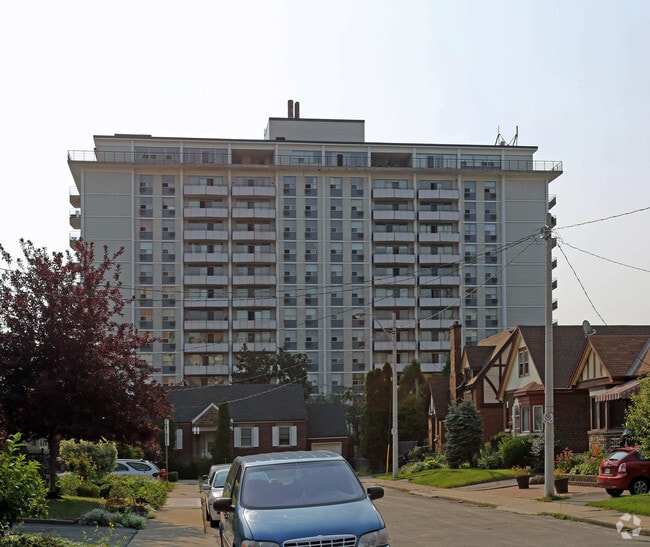 Building Photo - Bay 100 Apartments