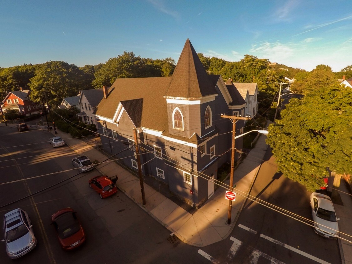 Primary Photo - 2 Granite St