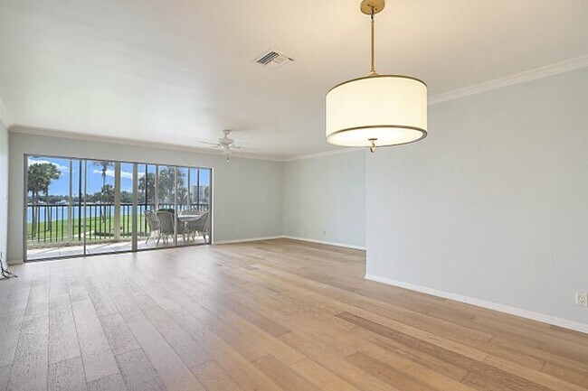 Foto del edificio - 300 Intracoastal Pl