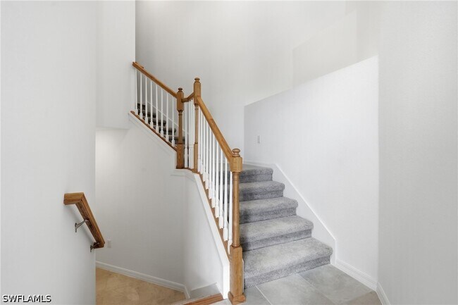 Building Photo - 15918 Grn Acrs Ave