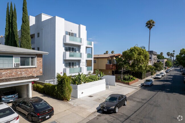 1400 N Vista St - The Residence at 1400 Vista