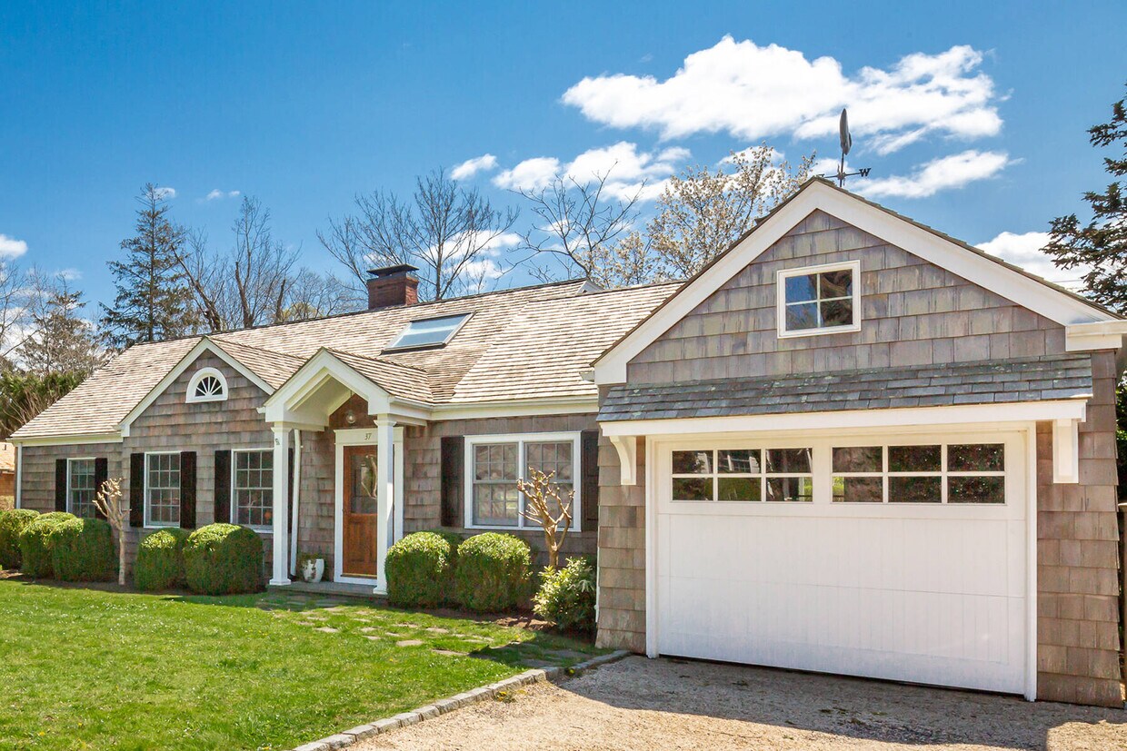 Primary Photo - 37 Dayton Ln