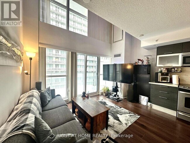 Photo du bâtiment - 386 Yonge St
