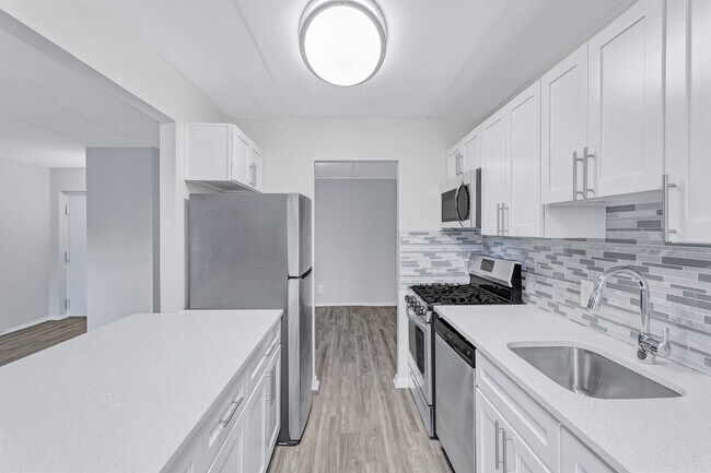 Building Photo - Cityside Huntington Metro