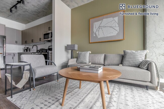 Foto del edificio - 411 W Chicago Ave