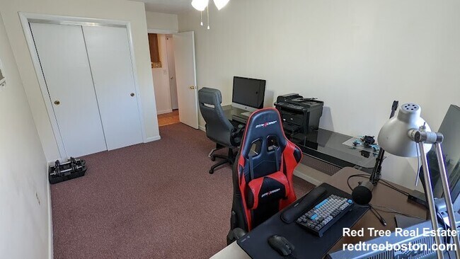 Foto del edificio - 28 Brentwood St