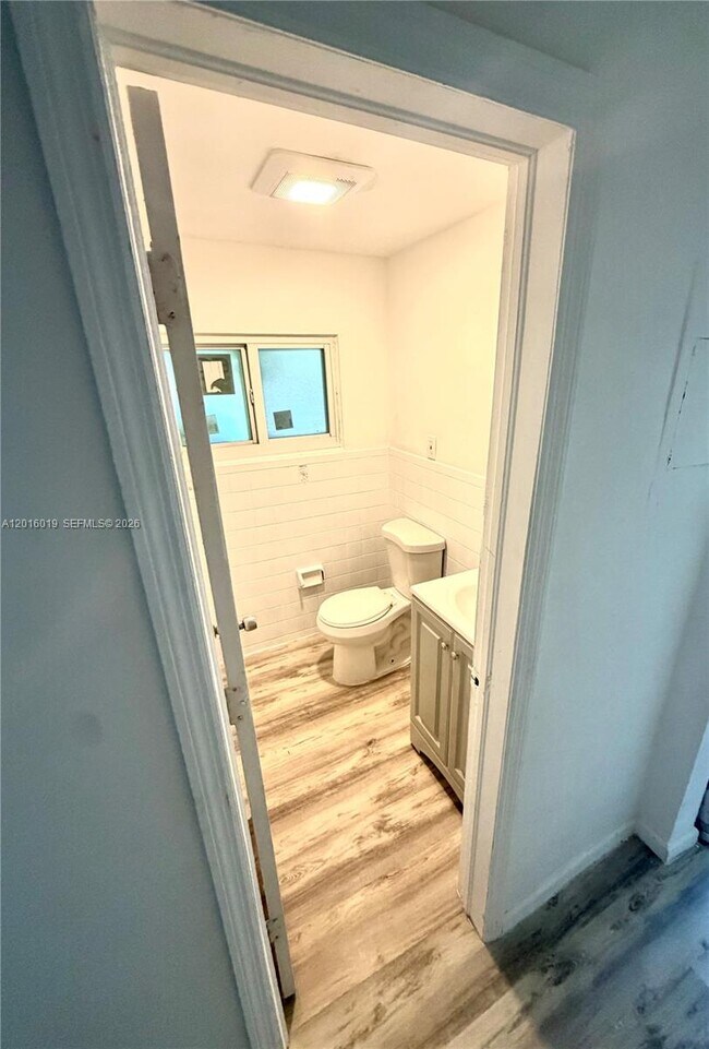 Foto del edificio - 151 NW 17th Pl