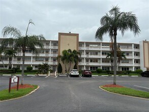Building Photo - 4053 Cornwall C