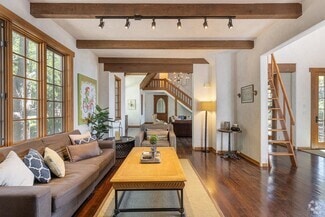 Building Photo - 865 Bell Canyon Rd