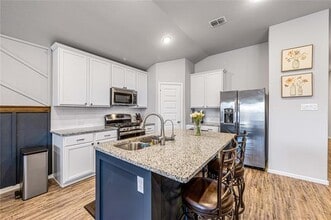 Building Photo - 8816 Landergin Mesa Dr
