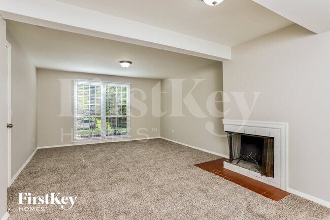 Foto del edificio - 1107 Burgundy Ln