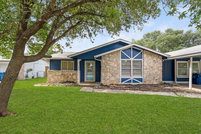 Foto del edificio - 7422 Stonehouse Dr