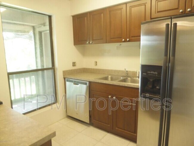 Foto del edificio - 10200 Belle Rive Blvd