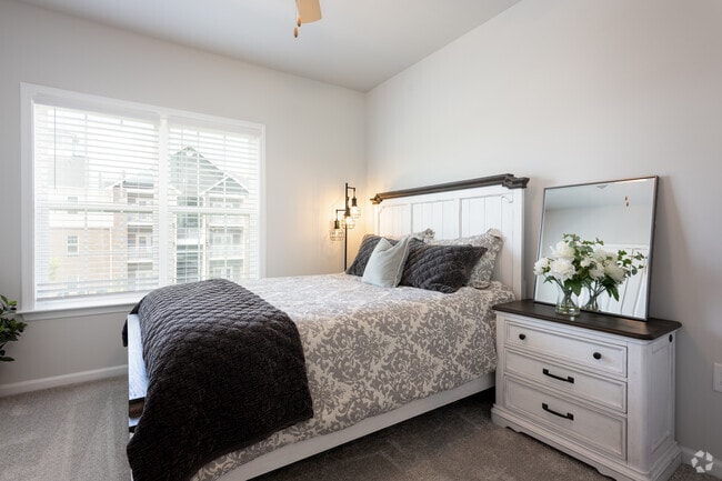 2BR, 2BA - 1100SF - Second Bedroom - The Grand at Union Cross