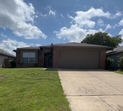 Building Photo - 10909 Deauville Cir S