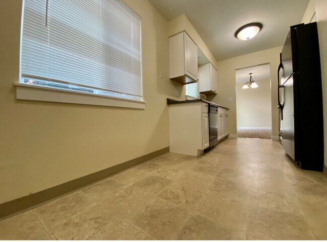 Foto del edificio - 9027 SE Stark St