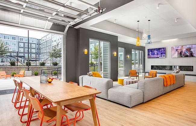 Building Photo - Oakley Ridge