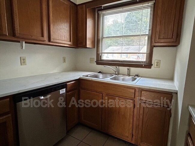 Foto del edificio - 601 Timberline Dr SE
