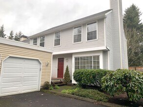 Building Photo - 10250 NE 129th Ln