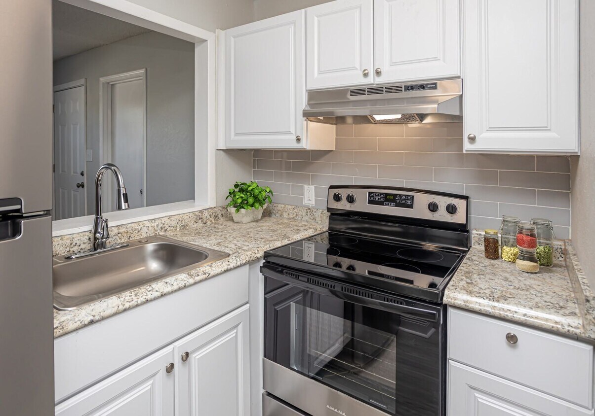 Playa Blanca Apartments in Milton, FL