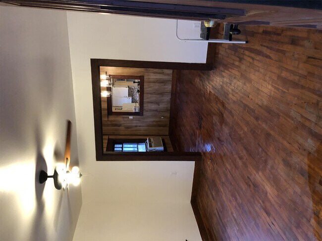 Foto del edificio - 3725 Edison Ave