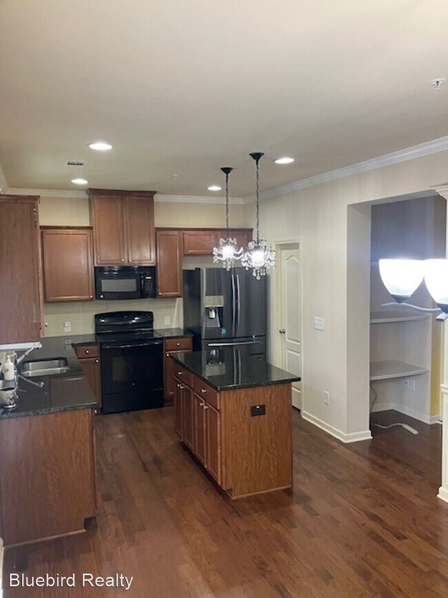Building Photo - 3 br, 2.5 bath House - 2295 Thackery Rd.