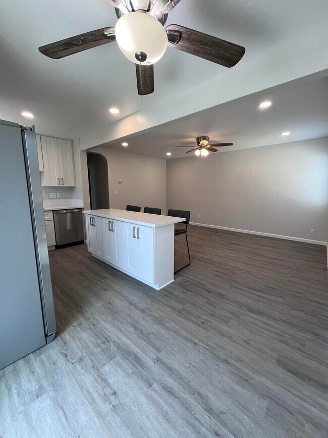 Building Photo - 1057 Sumner Ave