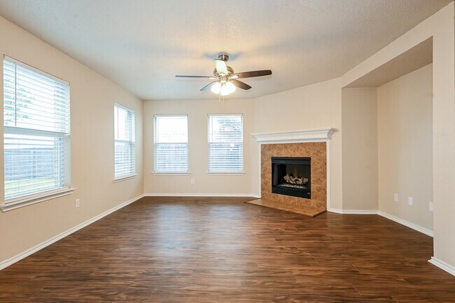 Building Photo - 604 Snowy Orchid Dr