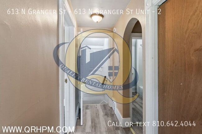 Foto del edificio - 613 N Granger St