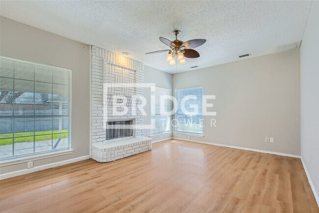 Foto del edificio - 6613 Ruth Circle