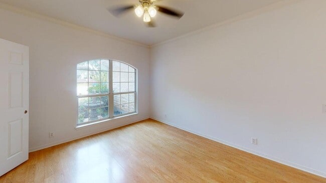 Foto del edificio - 403 Maple Run Dr