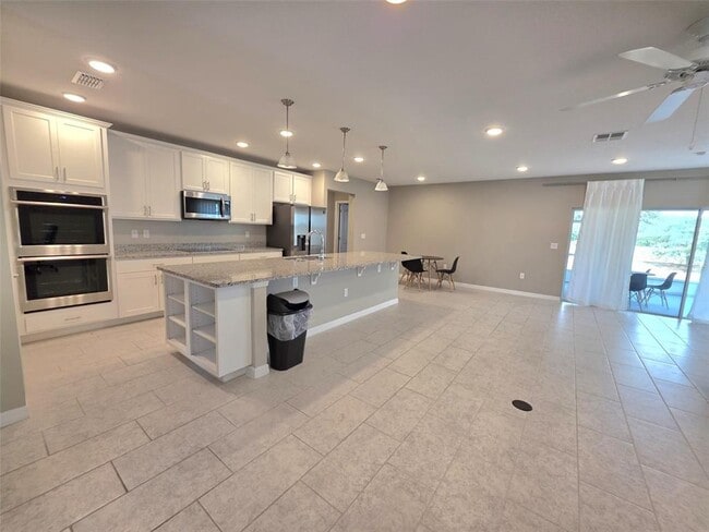 Building Photo - 206 Barrington Dr